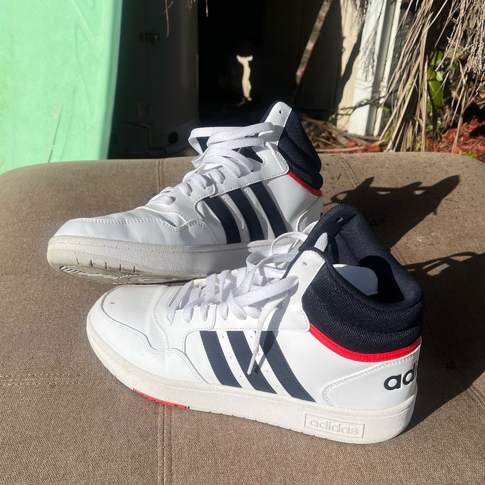 Adidas Men's White and Black Sneakers